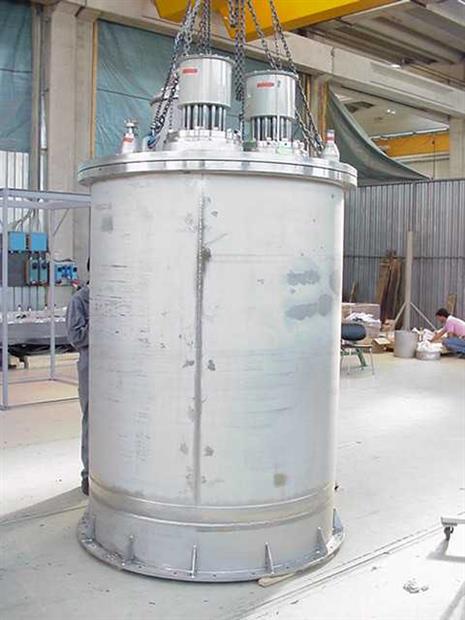 COLD BOX VACUUM CHAMBER FOR LHC_3